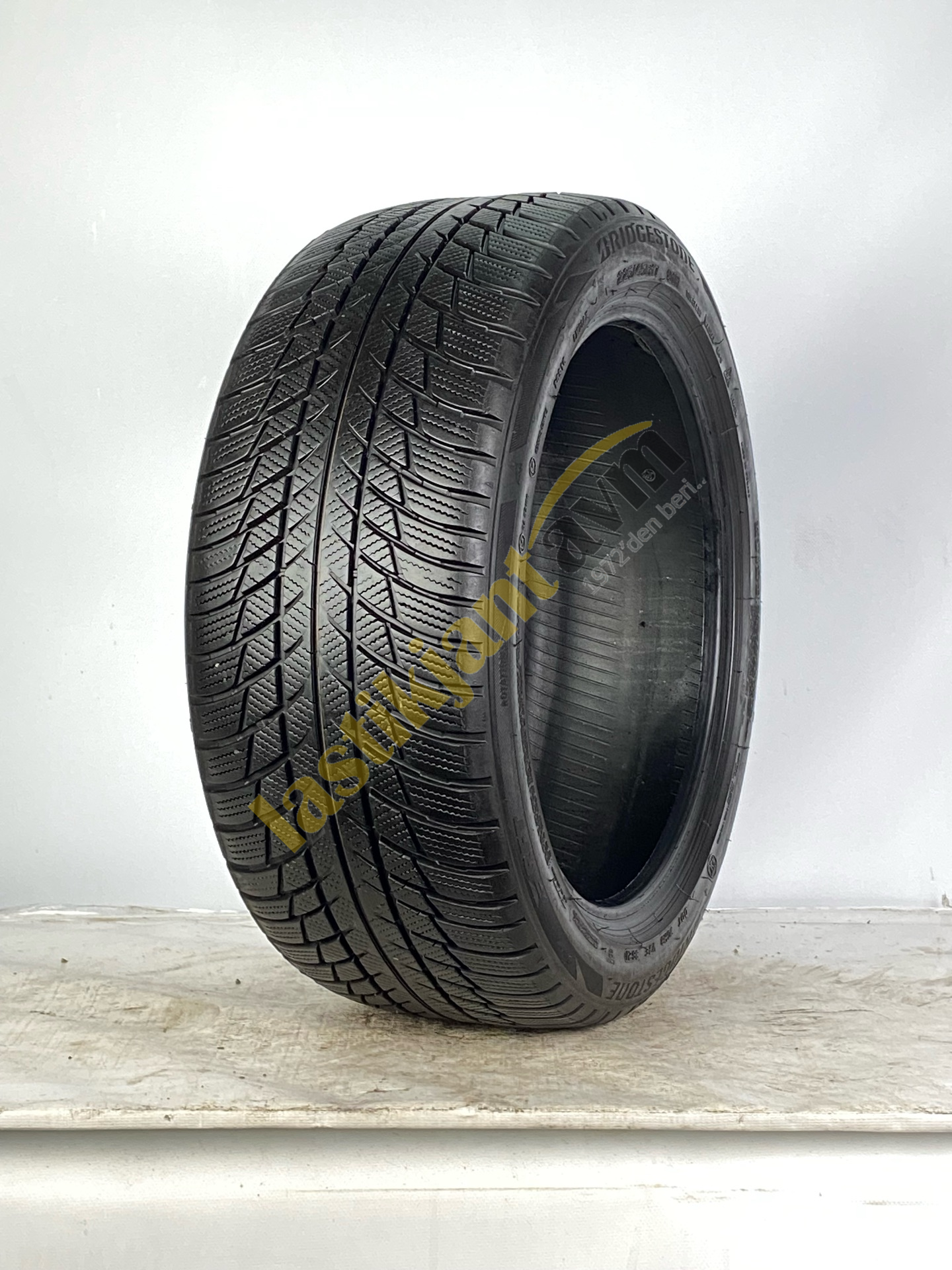 Bridgestone 225/45R17 91H 6 mm Blizzaklm001 2.El Kış Lastiği (2021)