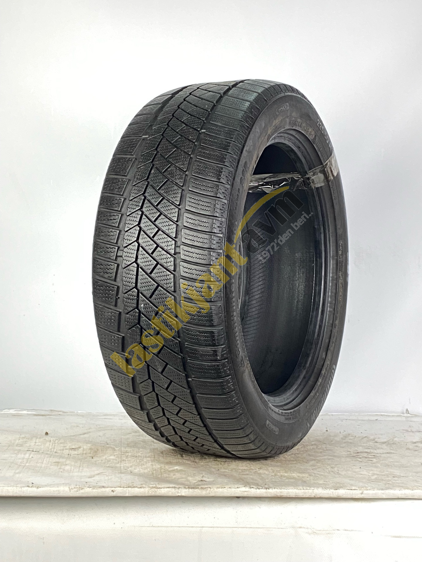 Continental 225/50R17 98V WinterContact TS830 5 mm 2.El Kış Lastiği (2021) RFT
